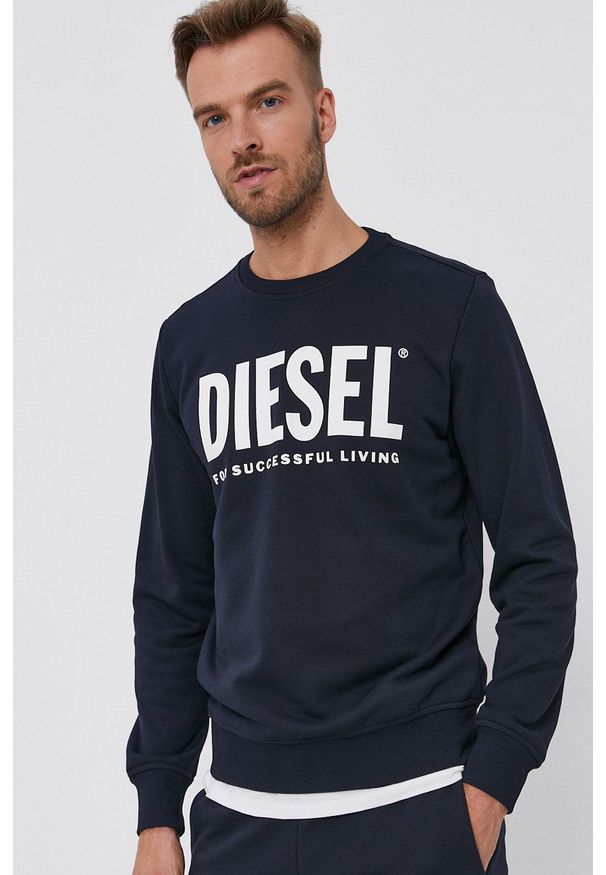 Diesel Bluza bawełniana męska kolor granatowy z nadrukiem. Okazja: na co dzień. Kolor: niebieski. Materiał: bawełna. Wzór: nadruk. Styl: casual