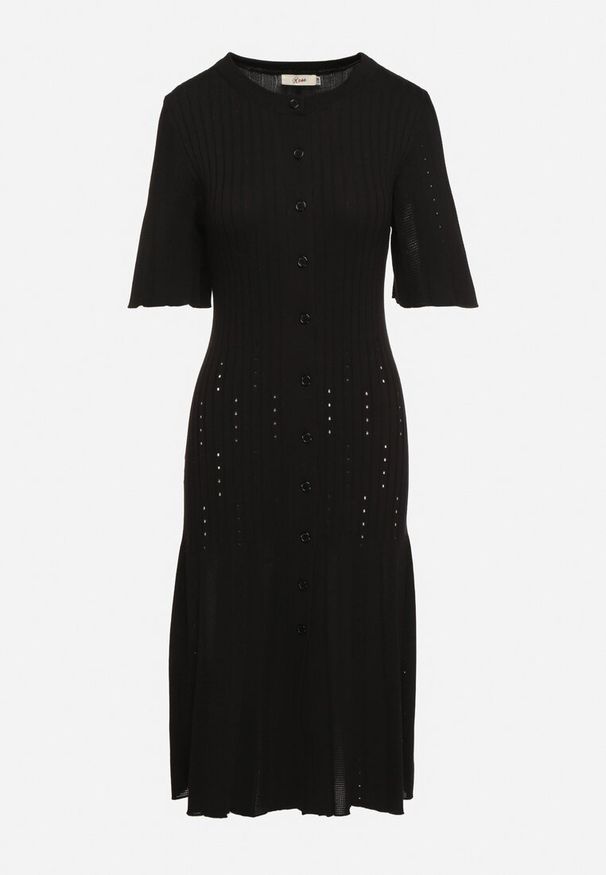 Born2be - Czarna Sukienka Trapezowa z Wiskozą Zapinana na Guziki Zetiella. Okazja: na co dzień. Kolor: czarny. Materiał: wiskoza. Długość rękawa: krótki rękaw. Typ sukienki: trapezowe. Styl: casual