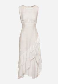 Born2be - Biała Rozkloszowana Sukienka z Wiskozą o Asymetrycznym Kroju Dolorissa. Okazja: na spacer, na co dzień. Kolor: biały. Materiał: wiskoza. Typ sukienki: asymetryczne. Styl: casual #7