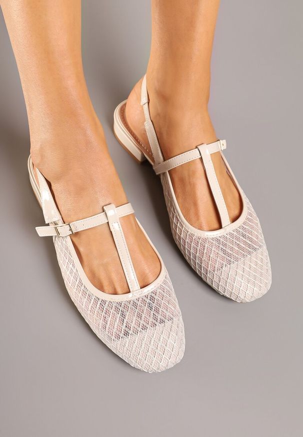 Renee - Beżowe Sandały Vices Lakierowane Slingback z Siateczkową Cholewką Mairelite. Okazja: na co dzień. Zapięcie: sprzączka. Kolor: beżowy. Materiał: lakier. Sezon: lato. Styl: casual