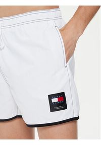 TOMMY HILFIGER - Tommy Hilfiger Szorty kąpielowe UM0UM03149 Biały Regular Fit. Kolor: biały. Materiał: syntetyk