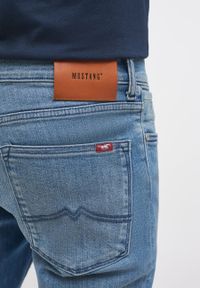 Mustang - MĘSKIE SPODNIE JEANSOWE MUSTANG ATLANTA SUPER SKINNY DENIM BLUE 1014186 5000 313 #4