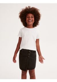 Reserved - Jeansowa spódnica z zakładką - czarny. Kolor: czarny. Materiał: jeans. Długość: mini #1