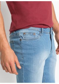 bonprix - Bermudy dżinsowe ze stretchem, regular fit (2 pary). Kolor: niebieski. Styl: klasyczny #2