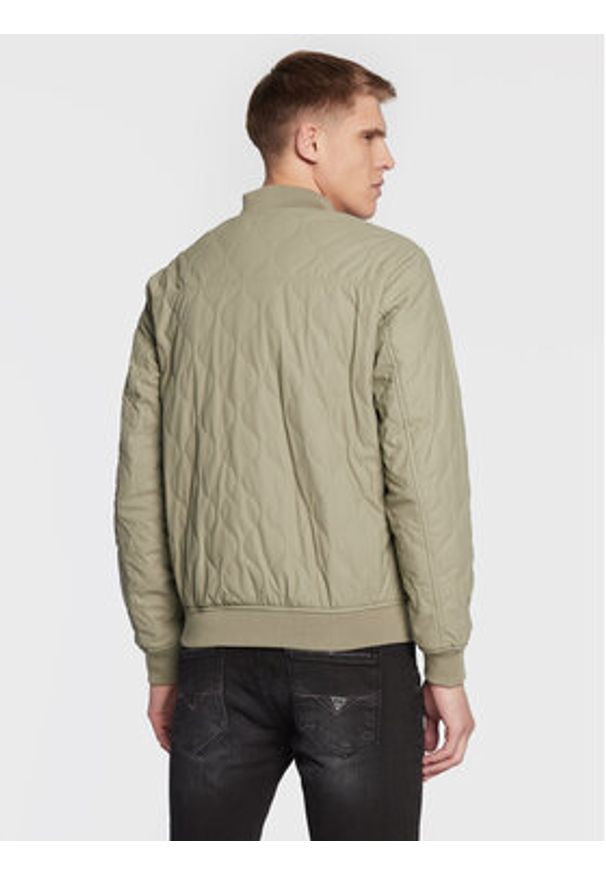 Guess Kurtka bomber M3RL08 WBS80 Zielony Regular Fit. Kolor: zielony. Materiał: syntetyk