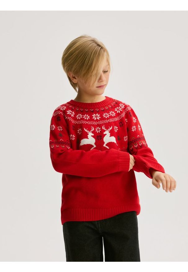 Reserved - Świąteczny sweter - czerwony. Kolor: czerwony. Materiał: dzianina, bawełna. Styl: wizytowy