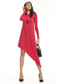 Tessita - Czerwona Asymetryczna Sukienka Dzianinowa. Kolor: czerwony. Materiał: dzianina. Typ sukienki: asymetryczne #1