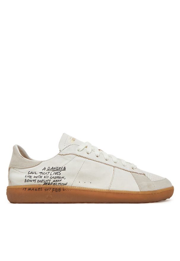 Patrizia Pepe Sneakersy SKIN 2Z0066/L150-X1RQ Biały. Kolor: biały. Materiał: skóra