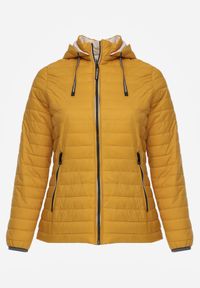 Born2be - Żółta Przejściowa Kurtka Dwustronna z Pikowaniem i Kapturem Azirane. Okazja: na co dzień. Typ kołnierza: kaptur. Kolekcja: plus size. Kolor: żółty. Materiał: jeans. Styl: casual, elegancki #3