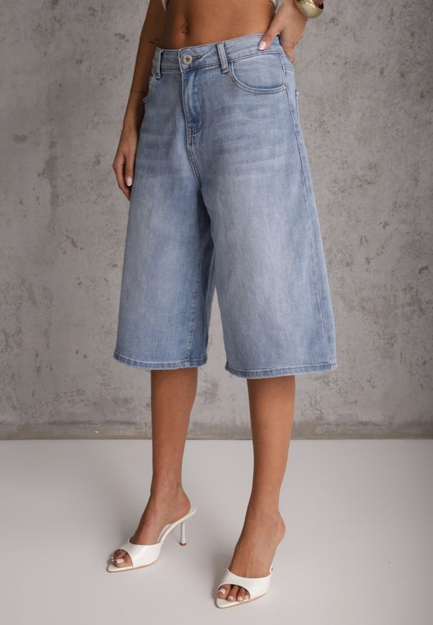 Renee - Niebieskie Szorty Jeansowe Bawełnine w Typie Jorts o Szerokim Kroju Savatai. Okazja: na co dzień. Kolor: niebieski. Materiał: jeans. Sezon: lato. Styl: elegancki, casual