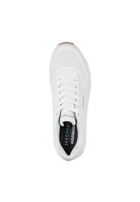 skechers - Buty do chodzenia męskie Skechers Uno Stand ON Air. Zapięcie: sznurówki. Kolor: biały. Materiał: materiał, syntetyk, guma. Szerokość cholewki: normalna. Wzór: gładki. Model: Skechers Sport. Sport: turystyka piesza #2