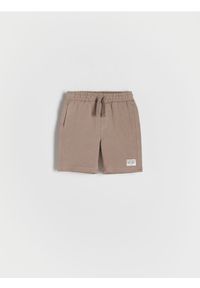 Reserved - Bawełniane szorty - ciemnobrązowy. Kolor: brązowy. Materiał: bawełna. Wzór: gładki #1