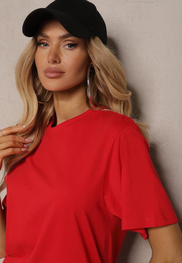 Renee - Czerwona Bawełniana Koszulka bez Zdobień Rakilda. Okazja: na co dzień. Kolor: czerwony. Materiał: bawełna. Długość rękawa: krótki rękaw. Długość: krótkie. Wzór: aplikacja. Styl: casual