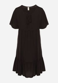 Born2be - Czarna Sukienka z Bawełny o Rozkloszowanym Kroju z Wiązaniem przy Dekolcie Mepilea. Okazja: na co dzień. Kolor: czarny. Materiał: bawełna. Długość rękawa: krótki rękaw. Sezon: wiosna, lato. Typ sukienki: rozkloszowane. Styl: klasyczny, casual, elegancki #7