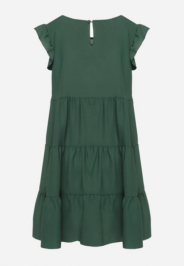 Born2be - Ciemnozielona Rozkloszowana Sukienka z Falbankami Zapinana przy Szyi Rettesa. Okazja: na co dzień. Typ kołnierza: kołnierz z falbankami. Kolor: zielony. Materiał: wiskoza. Sezon: lato. Styl: elegancki, casual