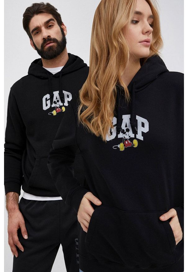 GAP bluza x Disney kolor czarny z kapturem z nadrukiem. Okazja: na co dzień. Typ kołnierza: kaptur. Kolor: czarny. Materiał: dzianina. Wzór: motyw z bajki, nadruk. Styl: casual