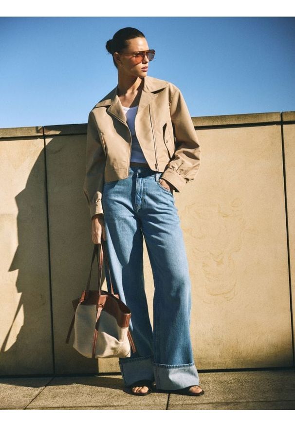 Reserved - Torebka shopper z lnem - brązowy. Kolor: brązowy. Styl: klasyczny