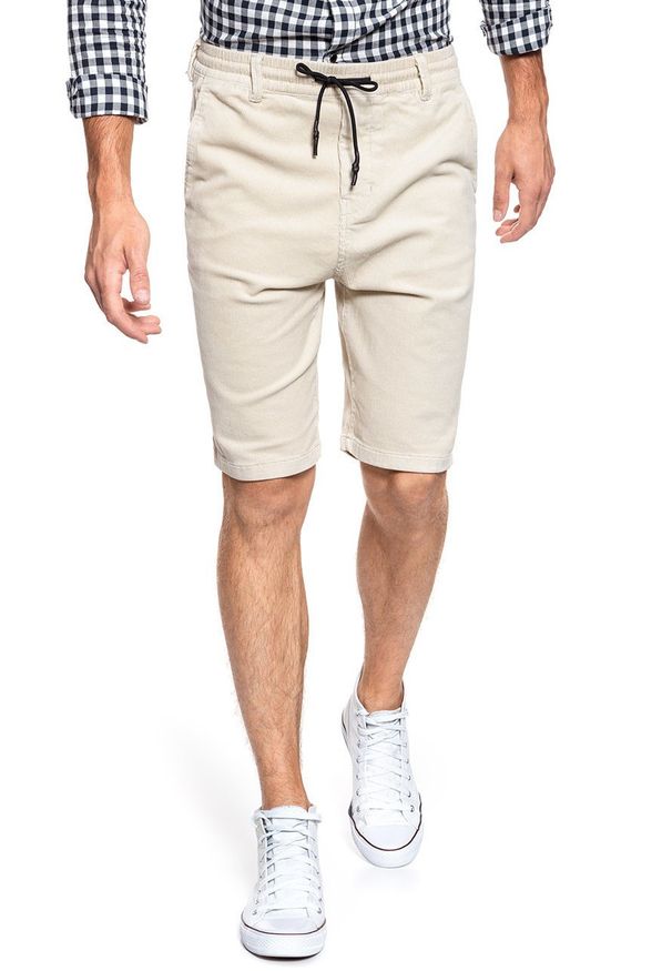 Mustang - SPODENKI MUSTANG Palm Beach Shorts Beige 1009603 4014. Stan: podwyższony. Materiał: materiał