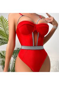 Intica - Body modelujące z ozdobnym pasem taliującym Jorinda. Kolor: czerwony. Materiał: materiał #2