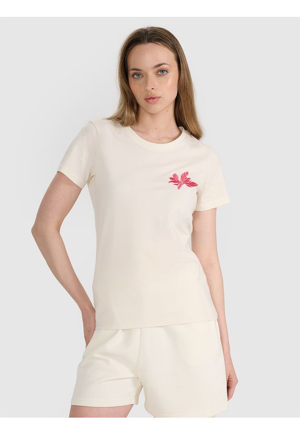 4f - 4F T-shirt regular z nadrukiem damski - biały S. Okazja: na co dzień. Kolor: biały. Materiał: jersey, tkanina, dzianina, bawełna, materiał. Wzór: nadruk. Styl: sportowy, klasyczny, elegancki, casual