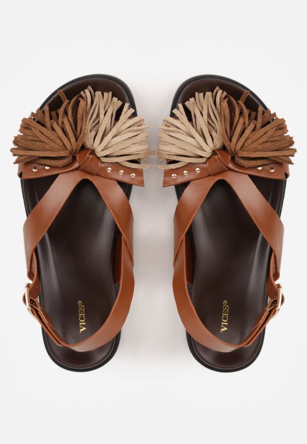 Born2be - Jasnobrązowe Sandały VICES Ozdobione Frędzlami Lironis. Okazja: na co dzień. Zapięcie: sprzączka. Kolor: brązowy. Wzór: aplikacja. Sezon: lato. Styl: casual, elegancki