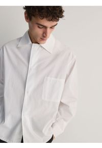 Reserved - Koszula comfort fit - biały. Kolor: biały. Materiał: tkanina, bawełna