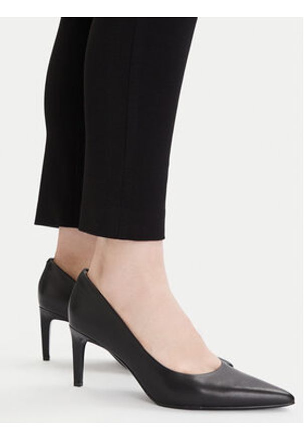 BOSS - Boss Spodnie materiałowe Tapiah 50490037 Czarny Regular Fit. Kolor: czarny. Materiał: syntetyk