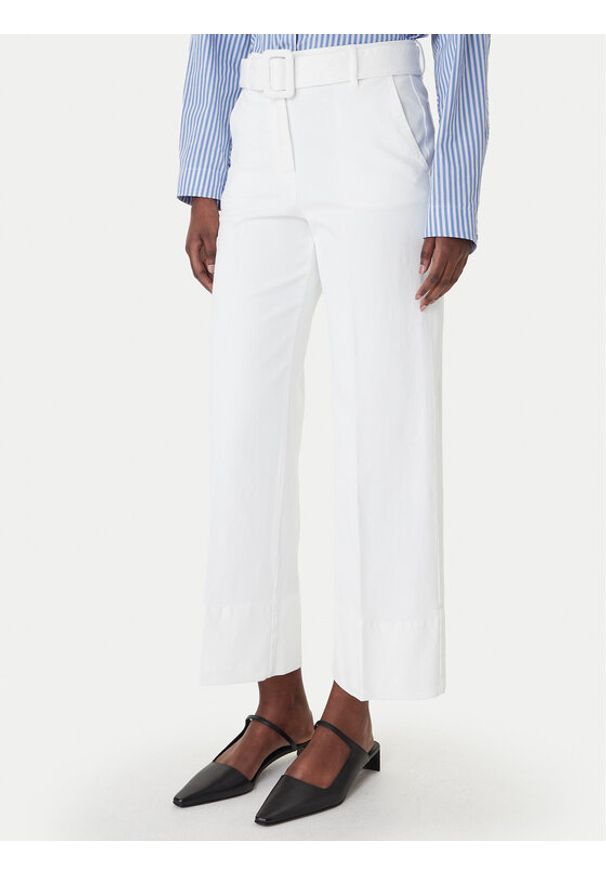 Marella Spodnie materiałowe Nicchia 2613131074 Biały Regular Fit. Kolor: biały. Materiał: bawełna