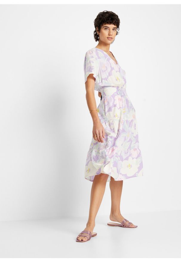 bonprix - Sukienka midi z wiskozy, z przeszyciem cienkimi gumkami i kieszeniami. Kolor: fioletowy. Materiał: wiskoza. Długość: midi