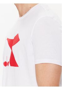 Diadora T-Shirt Ss Core 102.179759 Biały Regular Fit. Kolor: biały. Materiał: bawełna