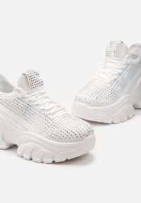 Born2be - Białe Sneakersy na Grubej Podeszwie Ozdobione Cyrkoniami Nallua. Okazja: na co dzień, na spacer. Kolor: biały. Wzór: aplikacja. Sport: turystyka piesza #5
