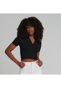 Sinsay - Crop top w prążki - Czarny. Kolor: czarny. Wzór: prążki #1