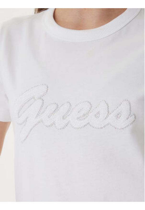 Guess T-Shirt W6GI08 K3023 Biały Regular Fit. Kolor: biały. Materiał: bawełna