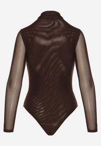 Renee - Brązowe Body Longsleeve ze Stójką z Siateczki z Domieszką Wiskozy Liravia. Okazja: na co dzień, na randkę. Typ kołnierza: kołnierzyk stójkowy. Kolor: brązowy. Materiał: wiskoza. Długość rękawa: długi rękaw. Styl: casual #5