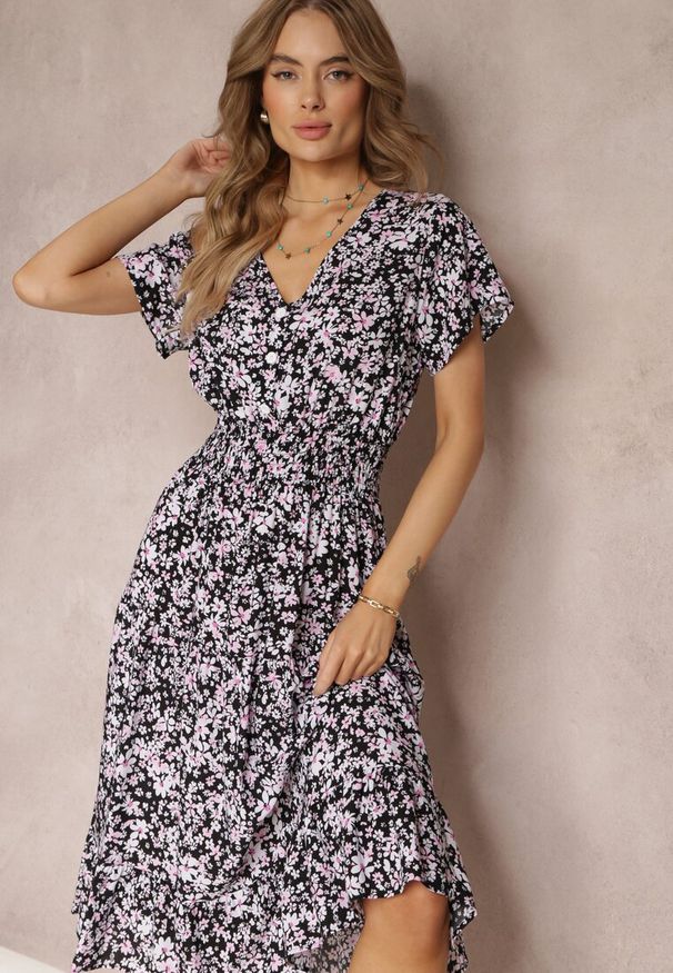 Renee - Czarna Bawełniana Sukienka z Guzikami Przy Dekolcie i Gumką w Pasie Grasita. Okazja: na co dzień. Typ kołnierza: dekolt w kształcie V. Kolor: czarny. Materiał: bawełna. Styl: klasyczny, casual