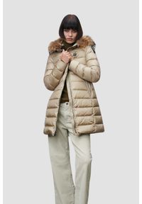 Blauer USA - BLAUER Beżowa damska kurtka Kristin Raincoat Long Jackets, Rozmiar XL. Kolor: beżowy. Materiał: puch, poliamid. Długość rękawa: długi rękaw. Długość: długie