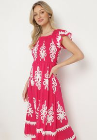 Born2be - Różowa Wiskozowa Sukienka w Ornamentalne Wzory o Rozkloszowanym Kroju Divessa. Kolor: różowy. Materiał: wiskoza. Długość rękawa: krótki rękaw. Typ sukienki: proste #7