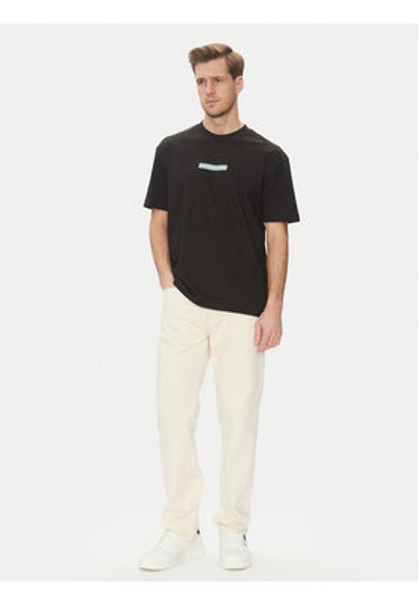 Calvin Klein Jeans Jeansy J30J327539 Biały Straight Fit. Kolor: biały