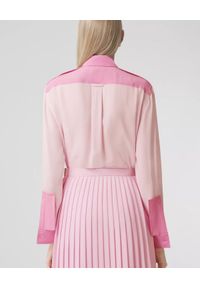 Burberry - BURBERRY - Różowa koszula z jedwabnej krepy. Kolor: fioletowy, wielokolorowy, różowy. Materiał: jedwab. Długość rękawa: długi rękaw. Długość: długie. Styl: klasyczny
