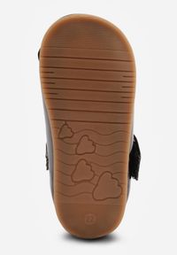 Born2be - Czarne Lakierowane Balerinki z Paskiem na Rzep i Różą 3D Zelagia. Okazja: na uczelnię. Zapięcie: rzepy. Kolor: czarny. Materiał: lakier #3