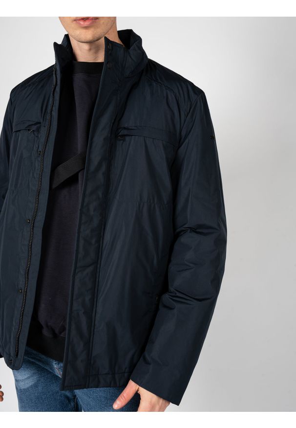 Geox Kurtka "Vincit" | M2620U TF373 | Mężczyzna | Granatowy. Okazja: na co dzień. Typ kołnierza: kaptur, kołnierzyk stójkowy. Kolor: niebieski. Materiał: poliester. Styl: casual, elegancki