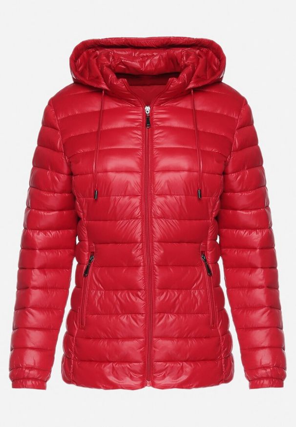 Born2be - Czerwona Kurtka Pikowana z Odpinanym Katurem Rilevama. Kolor: czerwony. Styl: elegancki