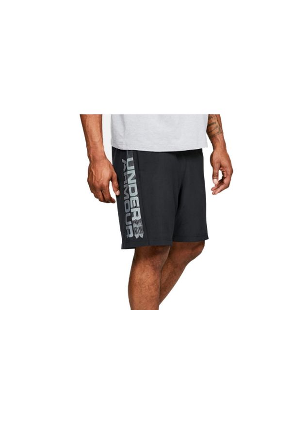 Under Armour Woven Graphic Wordmark Shorts 1320203-001. Kolor: czarny. Materiał: poliester