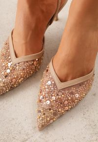 Renee - Ciemnobeżowe Cekinowe Czółenka VICES Slingback na Szpilce z Noskiem w Szpic Ozdobione Perłami i Koralikami Kleomene. Kolor: beżowy. Materiał: jeans. Wzór: aplikacja. Obcas: na szpilce. Styl: elegancki #4