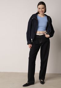 Born2be - Niebieski Top z Prążkowanego Materiału Zitessa. Okazja: na co dzień. Kolor: niebieski. Materiał: materiał, prążkowany. Długość rękawa: na ramiączkach. Styl: elegancki, klasyczny, casual #6