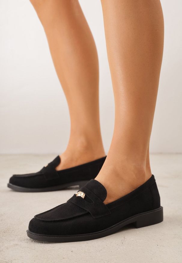 Born2be - Czarne Mokasyny VICES z Wkładką ze Skóry Naturalnej i Metaliczną Aplikacją Nanora. Okazja: do pracy, na co dzień, na spotkanie biznesowe. Kolor: czarny. Materiał: skóra. Wzór: aplikacja. Styl: elegancki, biznesowy, casual