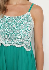 Born2be - Zielony Kombinezon na Cienkich Ramiączkach z Regulacją Ozdobiony Koronką Tiriala. Kolor: zielony. Materiał: koronka. Długość rękawa: na ramiączkach. Wzór: koronka, aplikacja #7