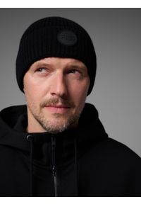 4f - 4F Czapka beanie wełniana 4F x Robert Lewandowski - czarna L. Kolor: czarny. Materiał: wełna. Sezon: zima. Styl: klasyczny, casual #1