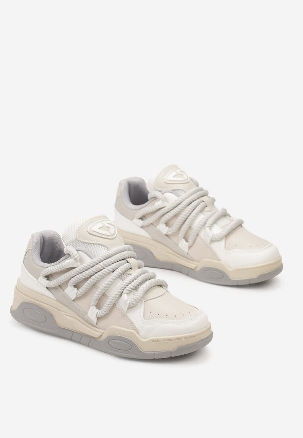 Renee - Beżowe Sneakersy na Grubej Podeszwie z Imitacji Skóry z Grubymi Sznurowadłami Virinal. Kolor: beżowy. Materiał: skóra