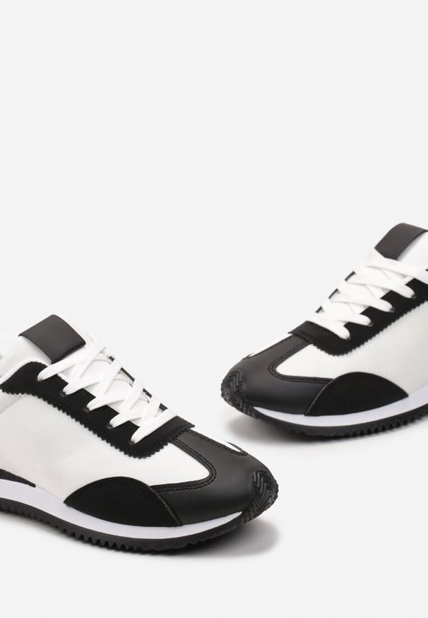 Renee - Czarne Sneakersy z Ozdobnymi Wstawkami Fania. Kolor: czarny